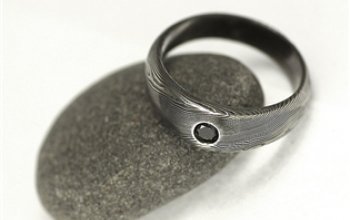 KREDUM® Hynek Kalista Kovaný prsten damasteel černý diamant 2,7 mm - velikost 49 - KS6011-49