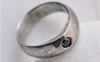 KREDUM® Hynek Kalista Kovaný prsten damasteel černý diamant 2,7 mm - velikost 49 - KS6011-49