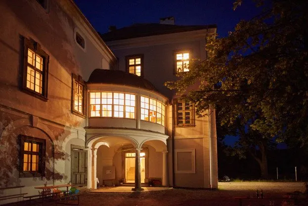 Pobyt na zámku s polopenzí a let horkovzdušným balónem