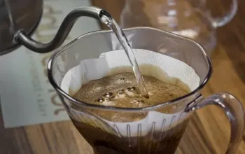 Online kurz přípravy kávy s pražírnou DOUBLESHOT + 5 druhů špičkové kávy + sada na přípravu kávy + kvalitní mlýnek