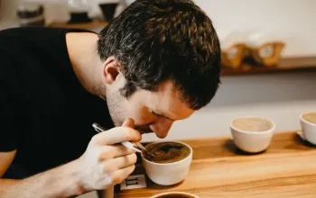 Domácí degustace kávy s pražírnou DOUBLESHOT + 5 druhů špičkové kávy Domácí degustace kávy s pražírnou DOUBLESHOT + 5 druhů špičkové kávy – dárek a zážitek