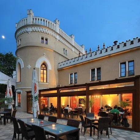 Exkluzivní wellness na zámku se 4-chodovým degustačním menu