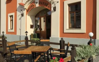 Romantický pobyt v Bechyni s tříchodovou večeří a sektem na pokoji