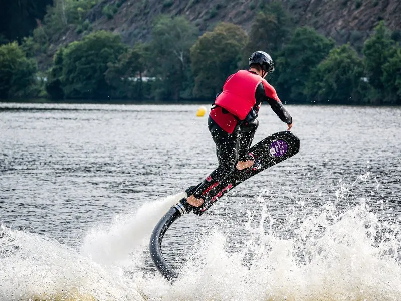 Hoverboard - tryskové prkno