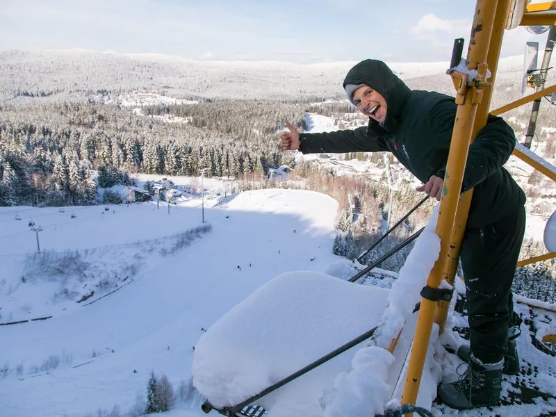 Bungee jumping z věže ve dvou