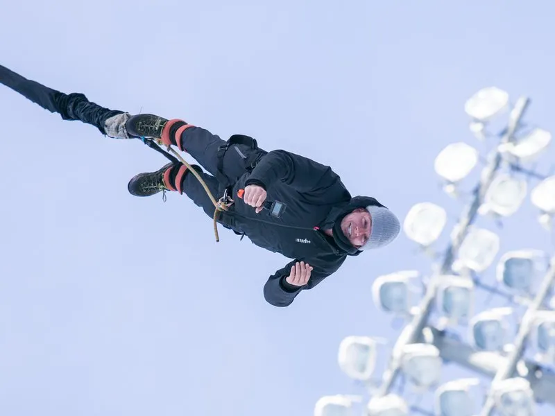 Bungee jumping z věže ve dvou