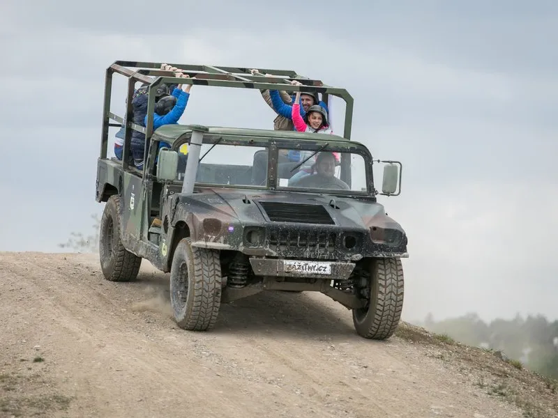 Divoký Hummer 2 v 1