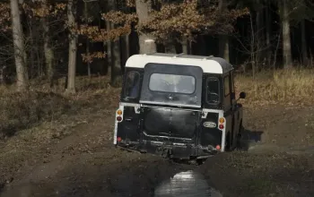Land Rover offroad