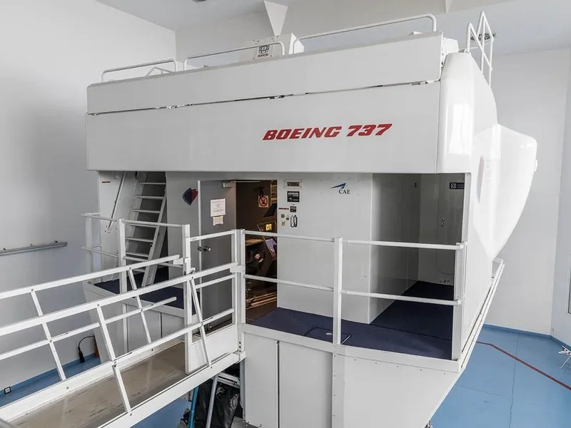 Certifikovaný plně pohyblivý simulátor Boeing 737