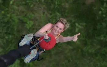 Bungee skok do houpačky ve dvou
