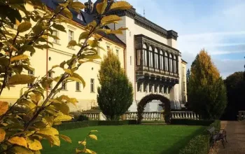 Letní víkendová zámecká romantika s polopenzí a unikátním wellness