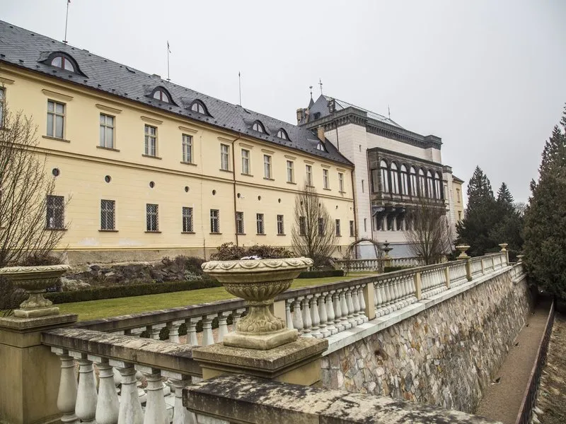 Noc v zámeckých peřinách - Zámek Zbiroh