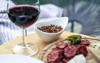 Dárkový balíček šesti druhů italských vín + videodegustace se someliérem Dárkový balíček šesti druhů italských vín + videodegustace se someliérem – dárek a zážitek
