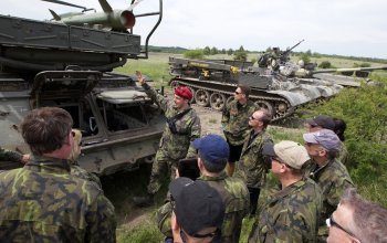Řízení obrněného bojového tanku T-55