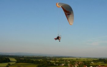 Motorový paragliding