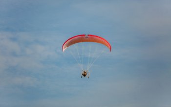 Motorový paragliding