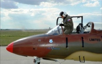 Zážitkový let stíhačkou L-29 Delfín