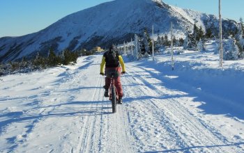 Jízda na sněhu na fatbike