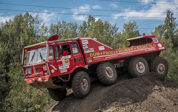 Tatra 813