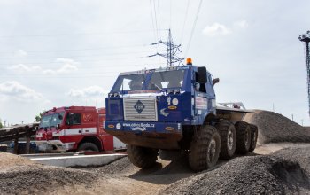 Tatra 813