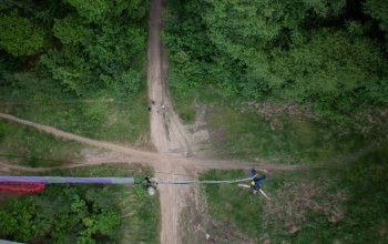 Bungee jumping z nejvyššího mostu ČR