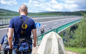 Bungee jumping z nejvyššího mostu ČR