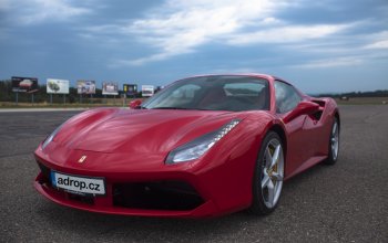 Jízda ve Ferrari 488 Spider na okruhu