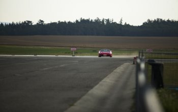 Jízda ve Ferrari 488 Spider na okruhu
