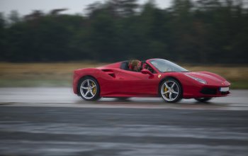 Jízda ve Ferrari 488 Spider na okruhu