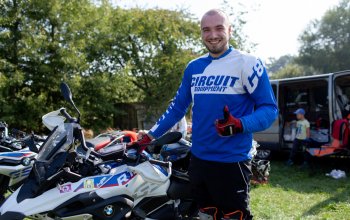 Motorky na enduro trati
