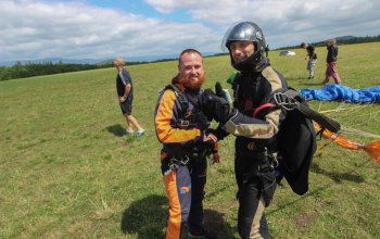 Tandemový seskok padákem