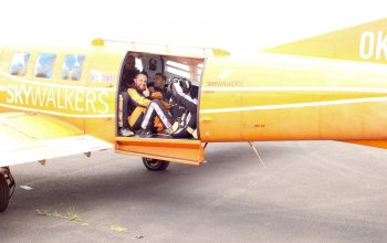 Tandemový seskok padákem