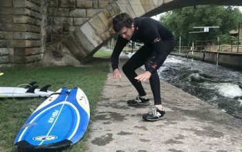Surfing na řece