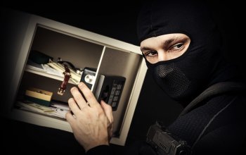 Úniková hra Vylup trezor