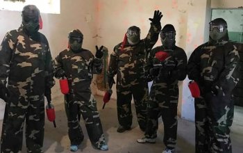Army pánská jízda v paintballové aréně
