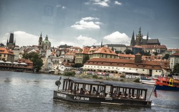 Plavba na lodi pražskými Benátkami Praha