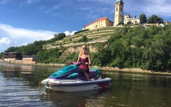 Jízda na vodním skútru