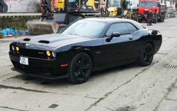 Zážitková jízda autem Dodge Challenger