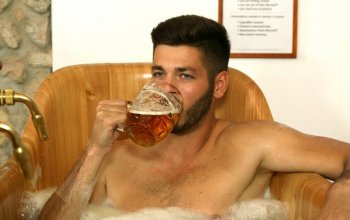 Pivní koupel s neomezenou konzumací piva Bernard Praha