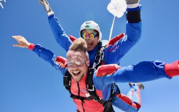 Tandemový seskok padákem