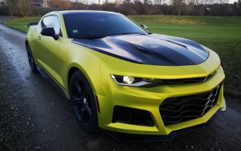 Souboj legend Dodge vs. Camaro