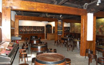 Venkovní úniková hra Tour de wine Praha