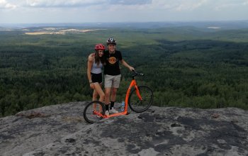 Sjezd na koloběžkách v Českém Švýcarsku