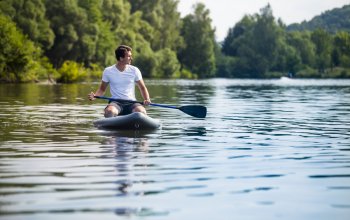 Paddleboarding- nafukovací prkno na vodu
