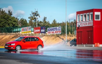 Zábavný kurz bezpečné jízdy