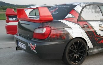 Závodní den se supersporty