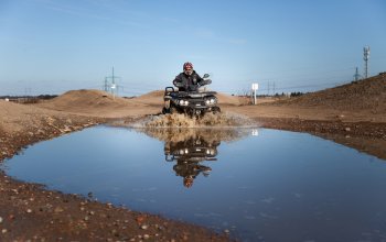 Jízda na čtyřkolce ATV na specializované trati (i pro děti)