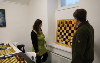 Šachové kurzy a zápasy s mistrem