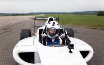 Atom Ariel vs. Formule F4 Mygale Vysočina