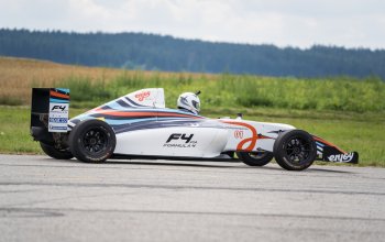 Atom Ariel vs. Formule F4 Mygale Vysočina